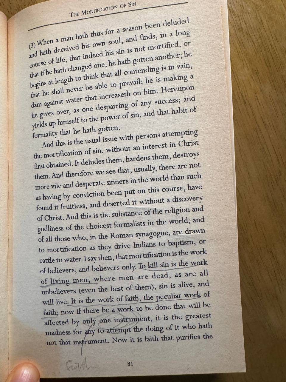 開かれた本の81ページ。「To kill sin is the work of living men」「It is the work of faith, the peculiar work of faith」に鉛筆で下線が引かれ、ページ下の余白に「faith」と手書きされている