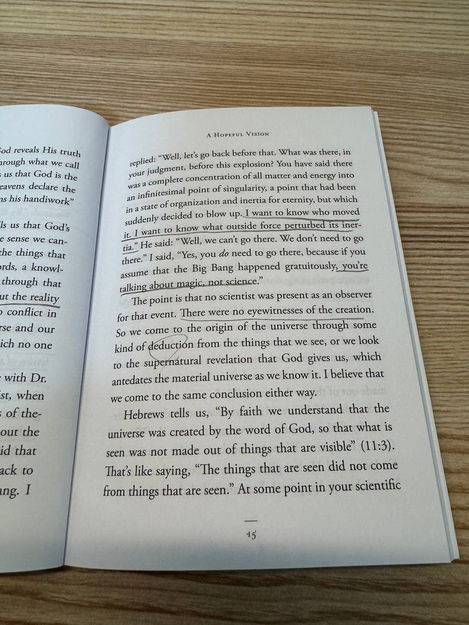 『What Is Faith?』15ページ。ビッグバン以前に何があったのかをめぐる対話で、「誰がそれを動かしたのかを知りたい」「それは科学ではなく魔術の話だ」という部分に線が引かれている