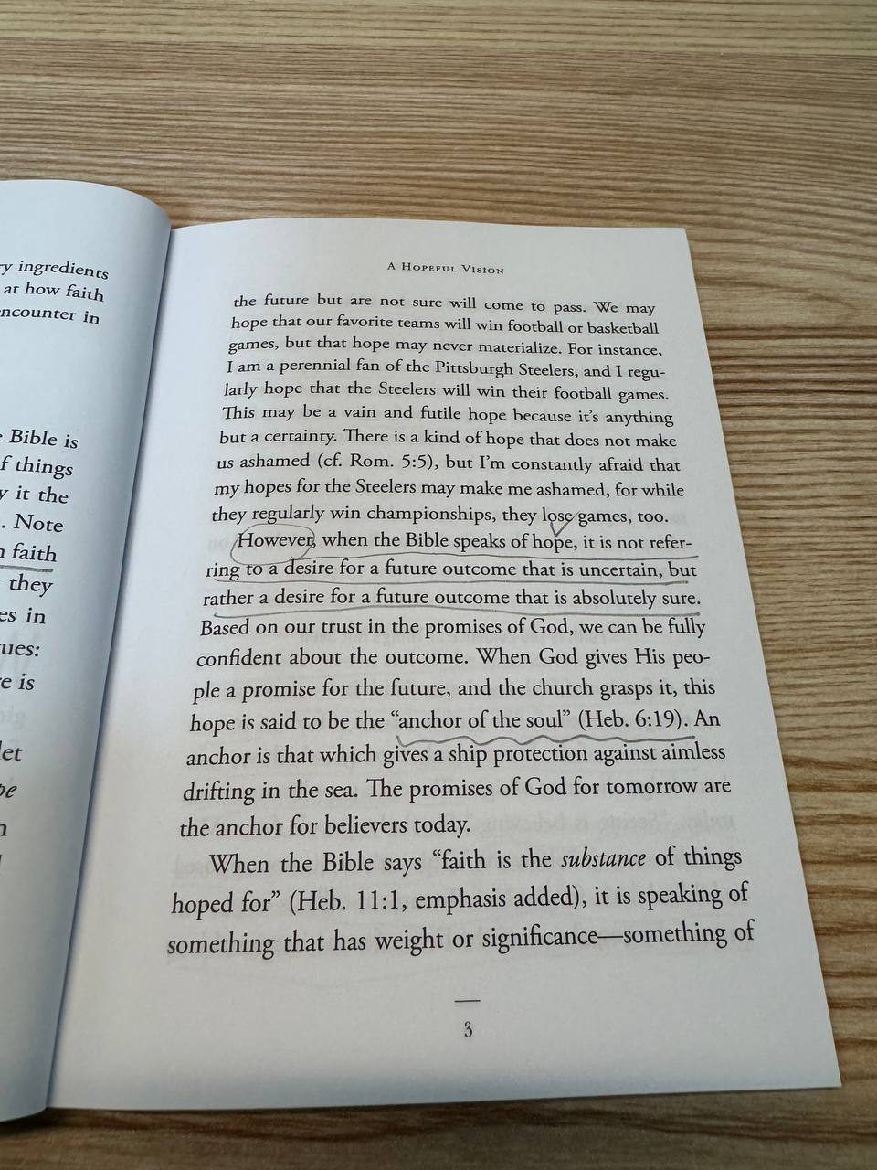 『What Is Faith?』3ページ。スティーラーズの話に続けて、聖書の言う「望み」は不確かな未来ではなく確実な未来への渇望だと述べる部分と、「魂の錨」(ヘブル6:19)に線が引かれている