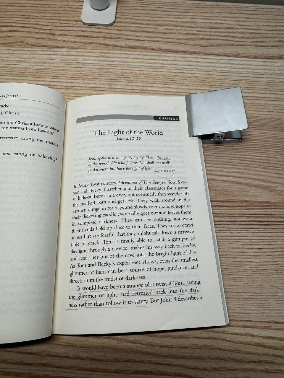 ヨハネ福音書の「世の光」についての説明ページ。『トム・ソーヤーの冒険』を引用しながら、光がいかに重要かが説かれている